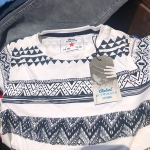 Boys NWT T-shirt size 5/6